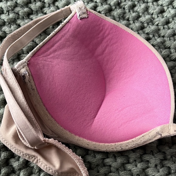 PINK.. nude bombshell bra. - Picture 3 of 3